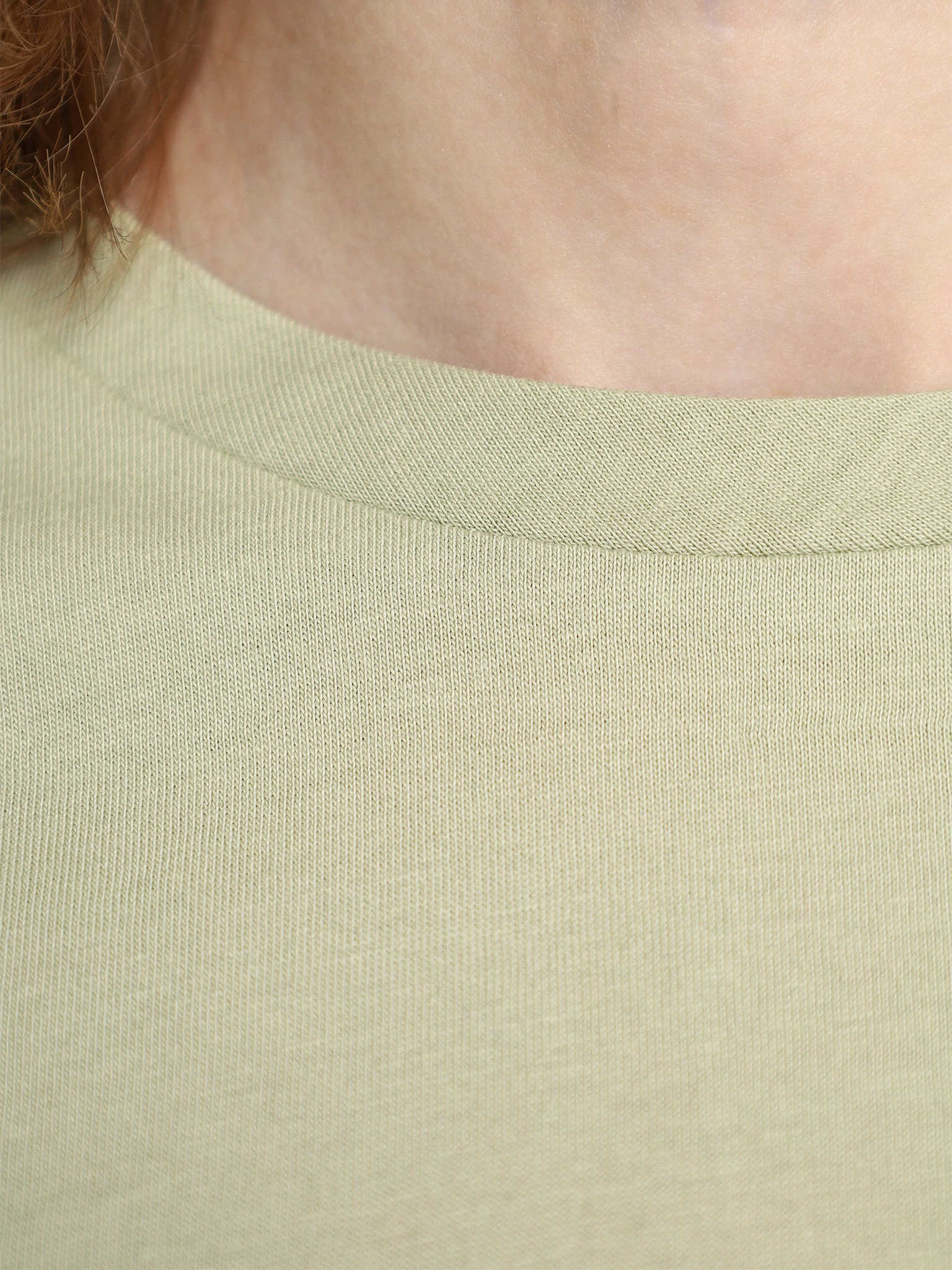 Футболка оливкового цвета из хлопка